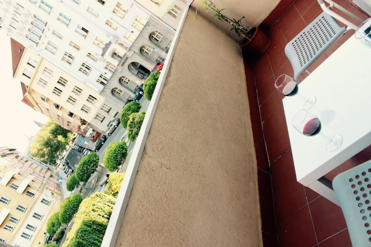 Sunny With Balcony Near Castle With Castle View * Prague